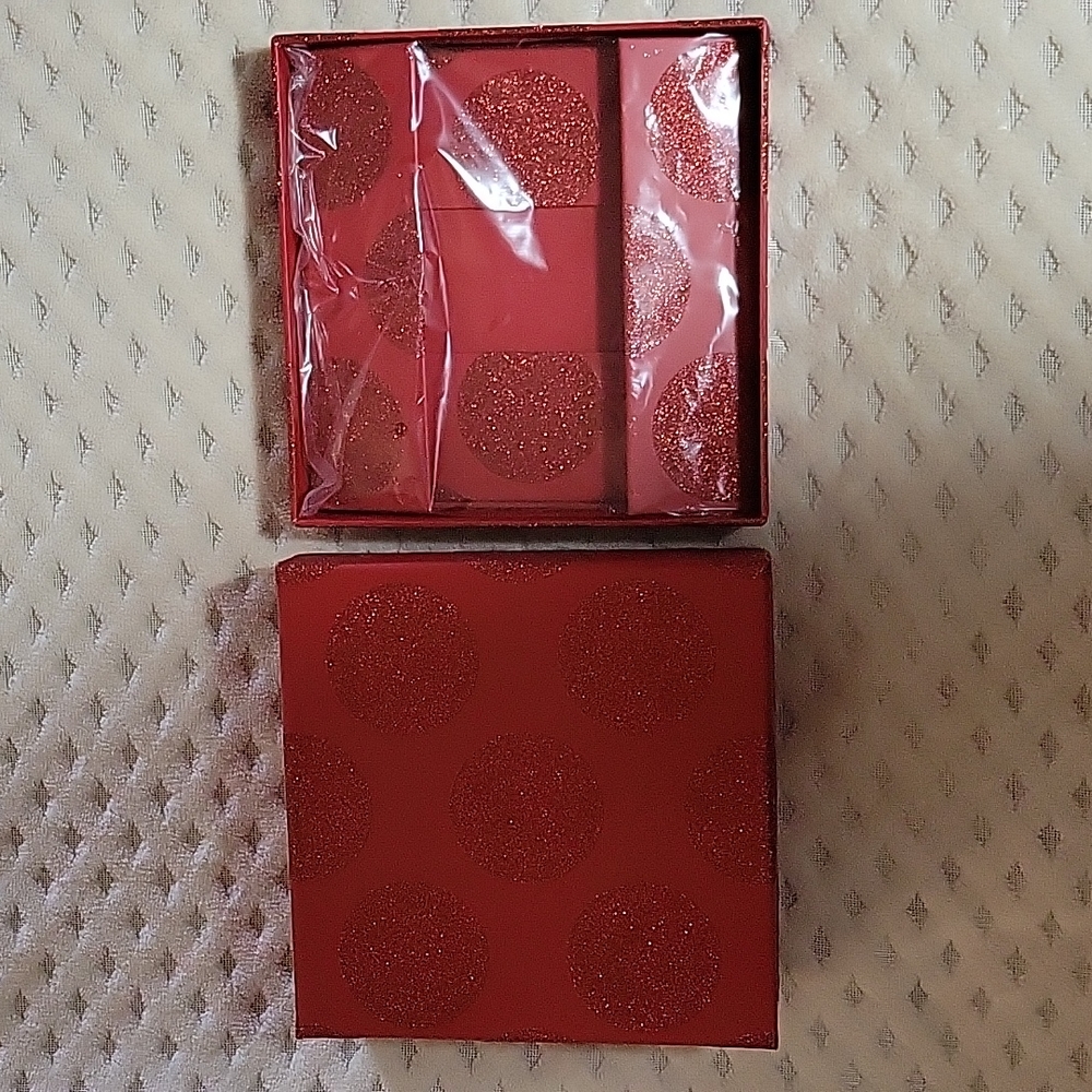 ESTĒE LAUDER GIFT BOX 6.5"×6.5" - Picture 4 of 8